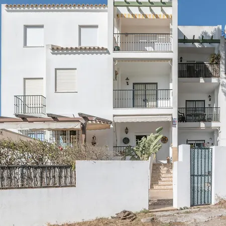 Mirador De La Atalaya Con Jardin